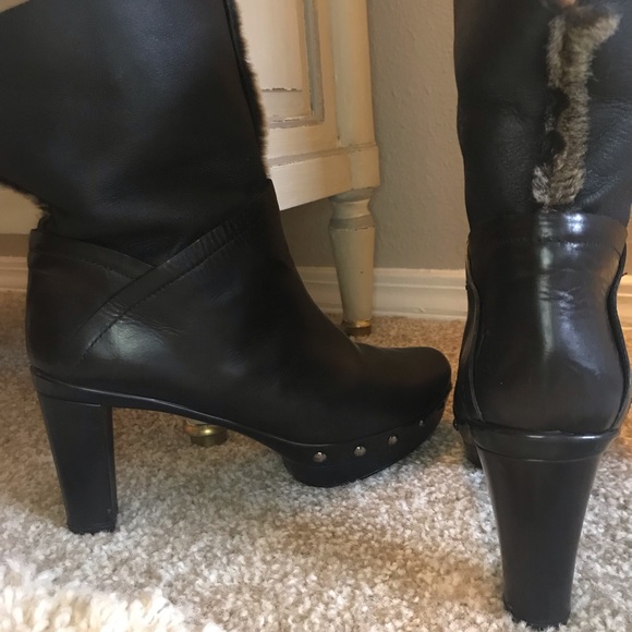 Stuart Weitzman - Women's black leather boots w/ fur - size 9-9.5 - Picture 6 of 10